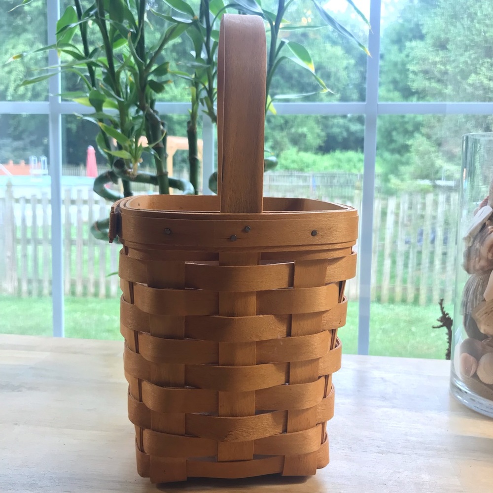 Longaberger Medium Peg Basket (1996)